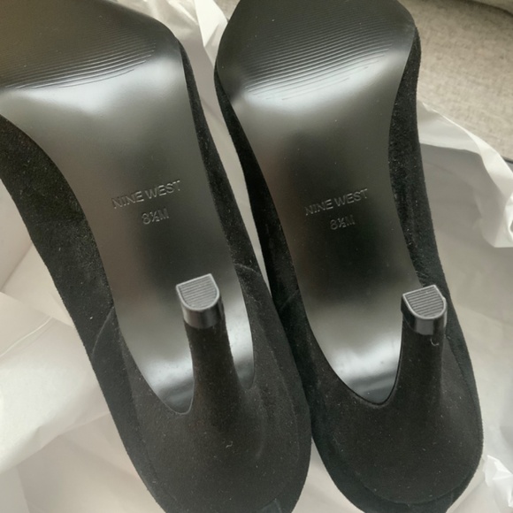 NINE WEST Joliee Black Leather Booties Pointed toe Stiletto Heel Ankle Boots 8.5 - Picture 7 of 9